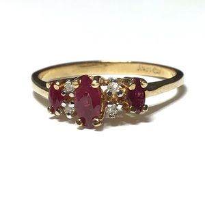 14KT GOLD RING WITH RUBIES AND DIAMONDS